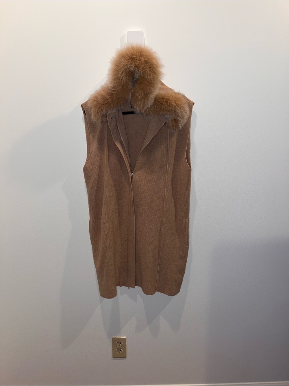 Magaschoni Soft Beige Knit Wool Vest with Real Fox Fur Trim